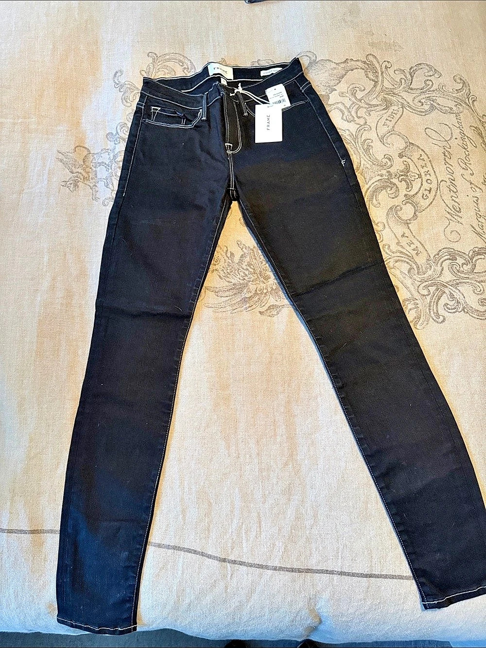 NWT - FRAME Le Skinny de Jeanne Skinny Jeans in Black Waist 26 NWT
